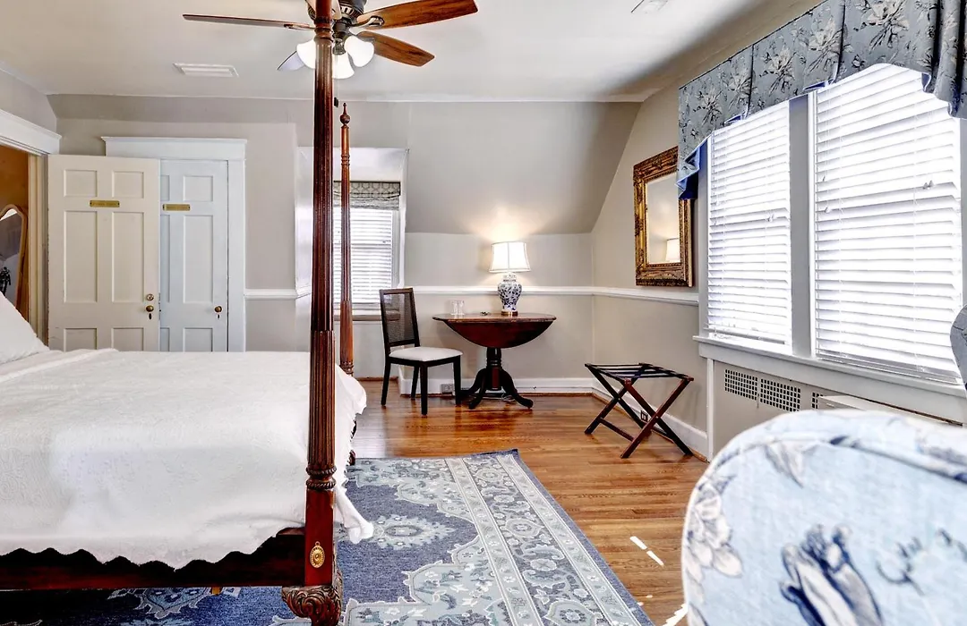 Cedars Of Williamsburg Bed & Breakfast-1